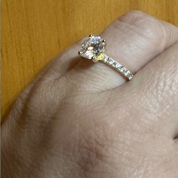 1.5CT Moissanite Ring‎ 18k for Women, D Color VVS1 Clarity Solitaire size… - Picture 6 of 9